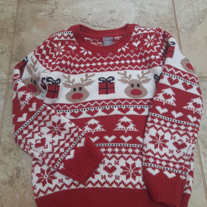 Кофта новорічна для дівчинки стан нової