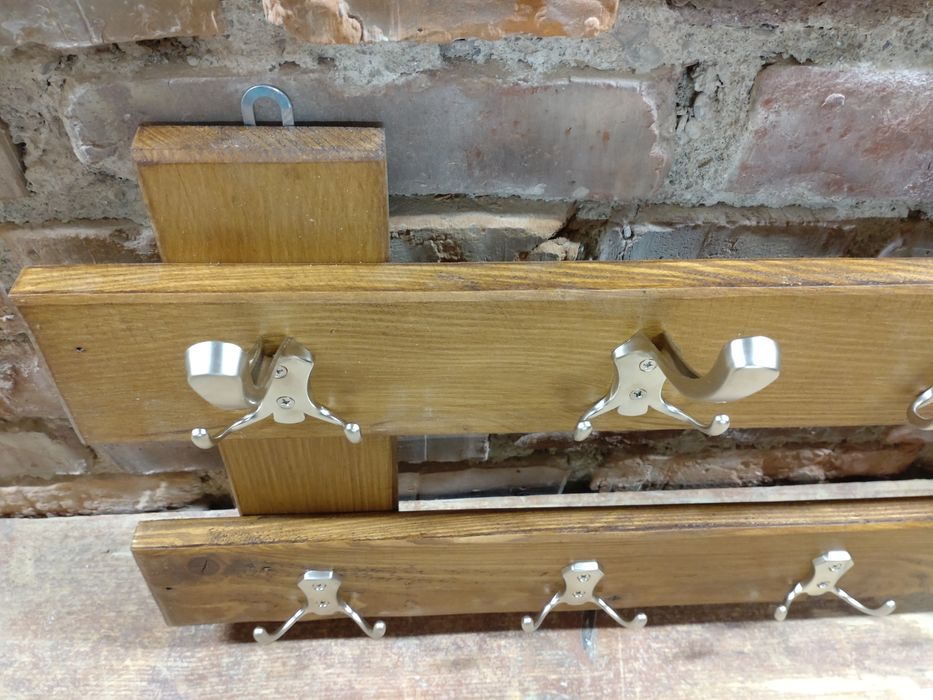 Wieszak ścienny drewniany na ścianę z drewna handmade