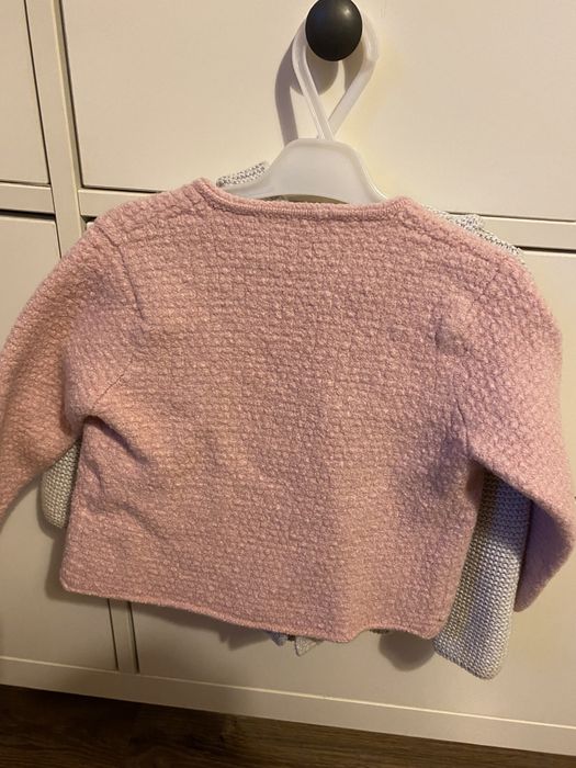 Sweterki narzutki 12-18 msc