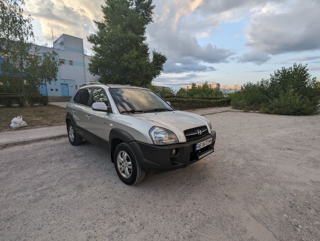 продам свіжопригнане авто Tucson