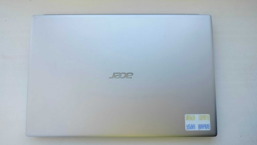 Ноутбук Acer (3 роки йому)