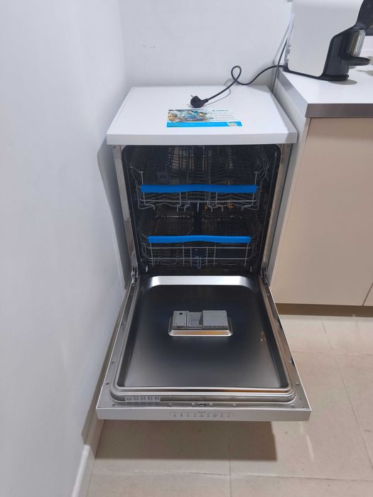 Máquina de lavar loiça Candy CDPN 4D620PW/E