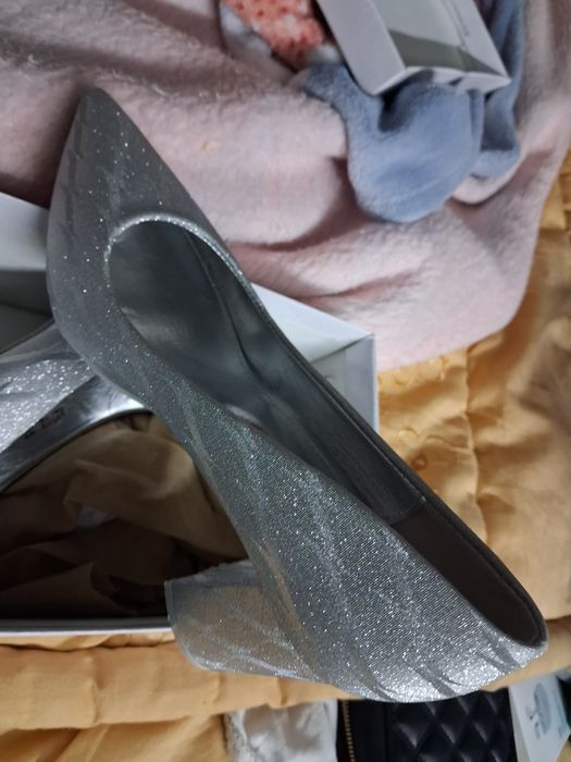 Sapatos de salto Alto