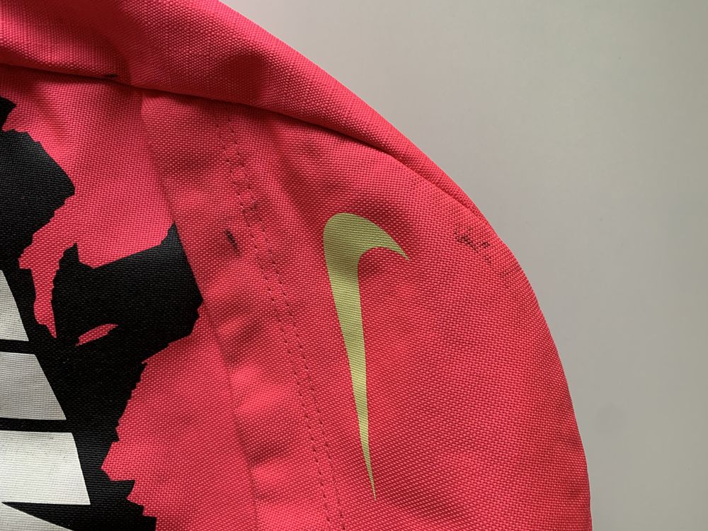 Różowy plecak Nike