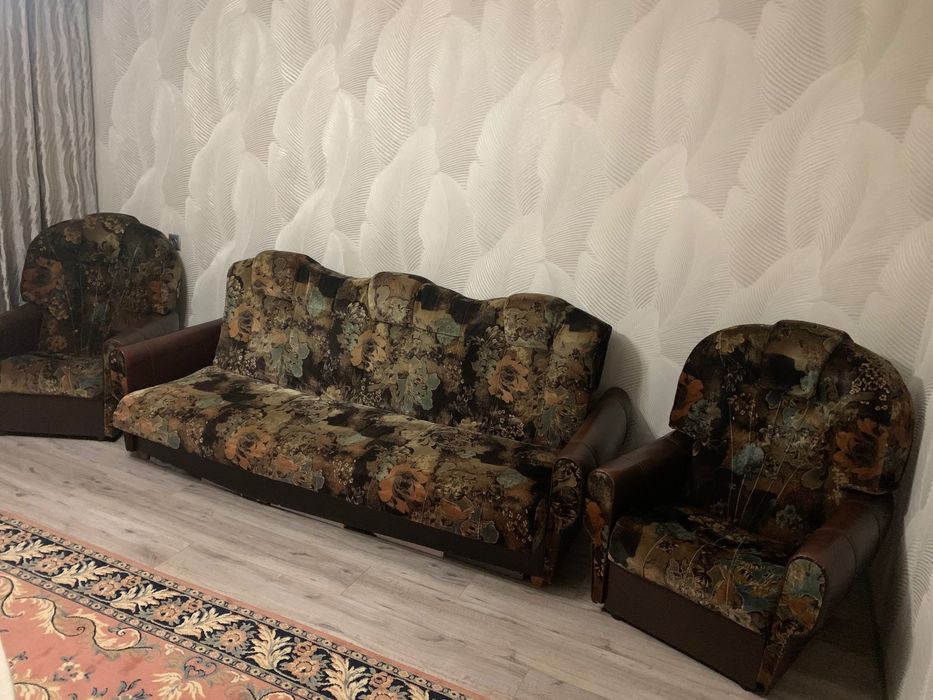 Диван з кріслами