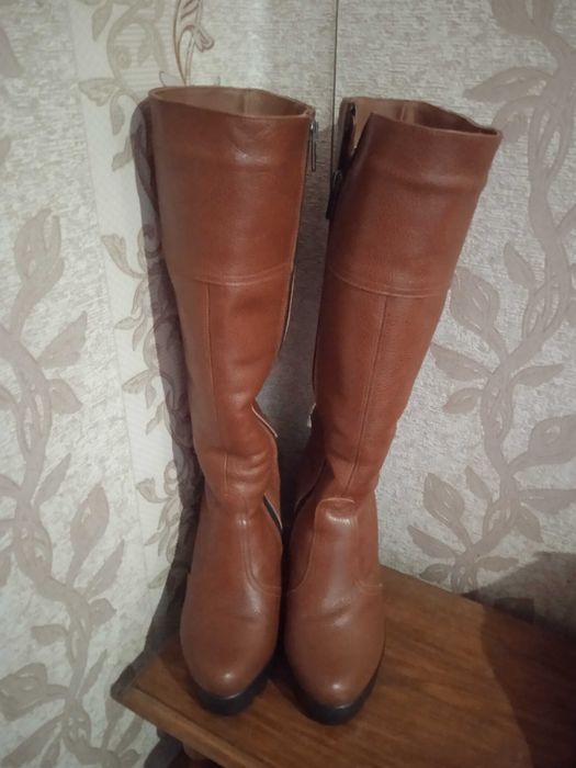 Продам женские сапожки