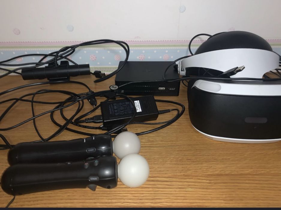 Повний комплект Sony Playstation vr + 2 мува