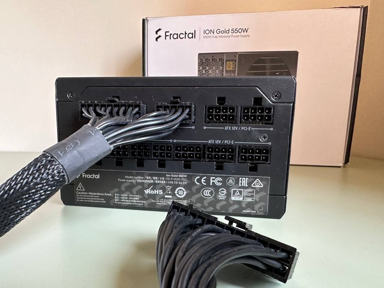 Zasilacz komputerowy atx Fractal Design 550w Gold