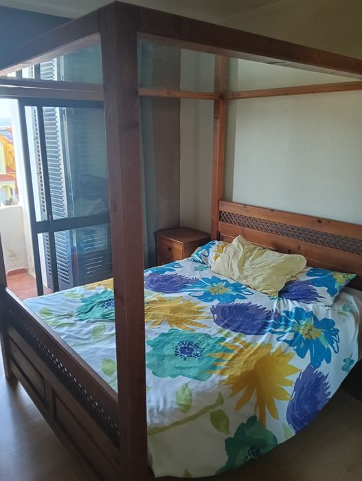 Cama Queen Size de Design Exclusivo