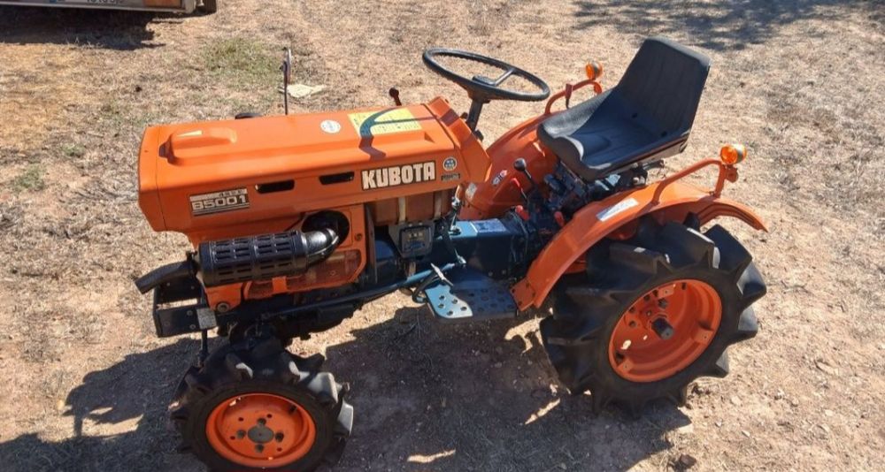Mini trator kubota