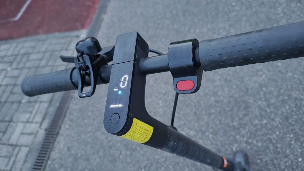 Hulajnoga Xiaomi Scooter Pro 2