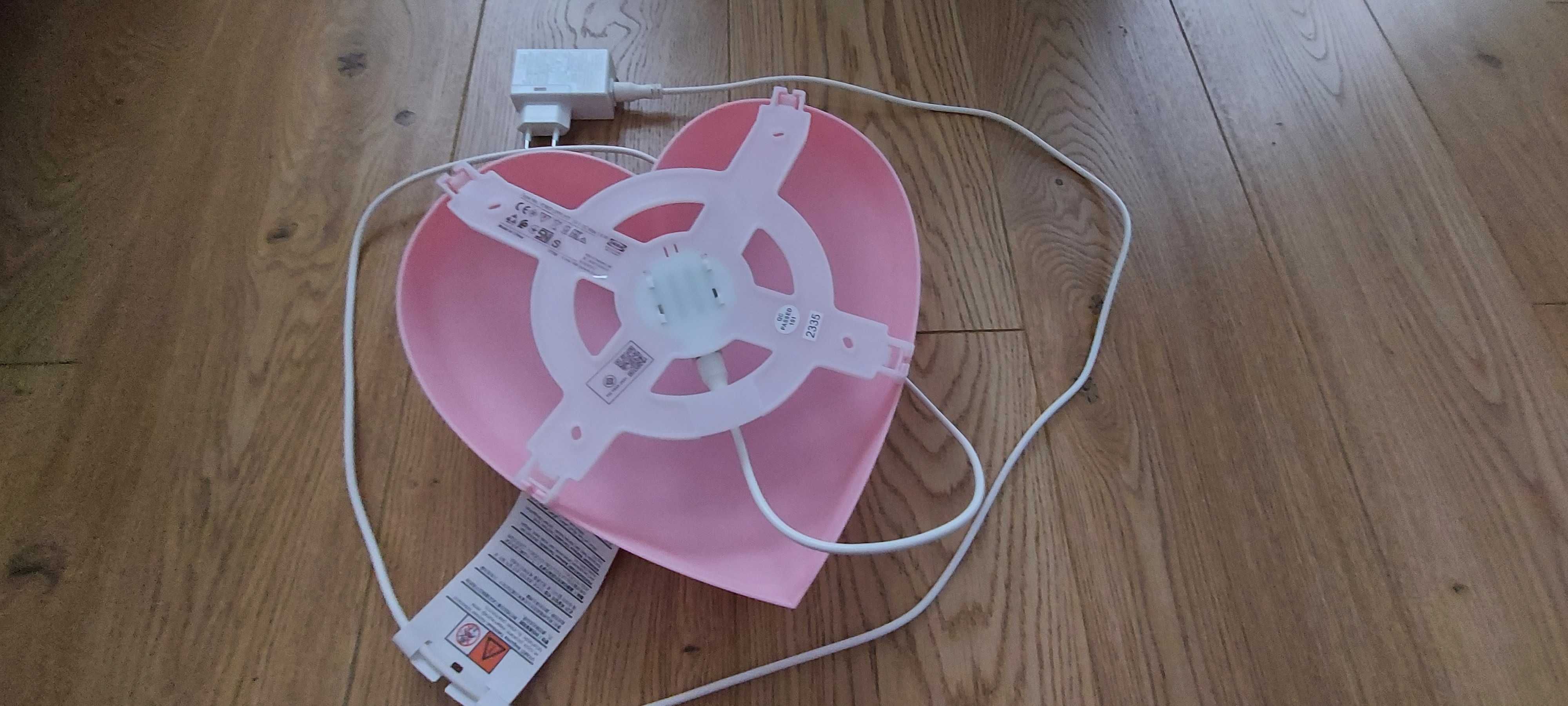 Lampka ścienna serce z ikea stan idealny