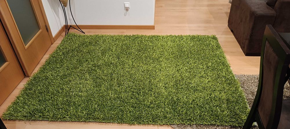 Vendo carpete verde de boa qualidade em bom estado