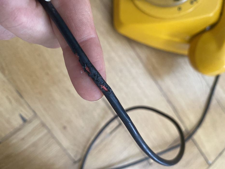 Stylowy analogowy aparat telefoniczny lata 90-te. Dania