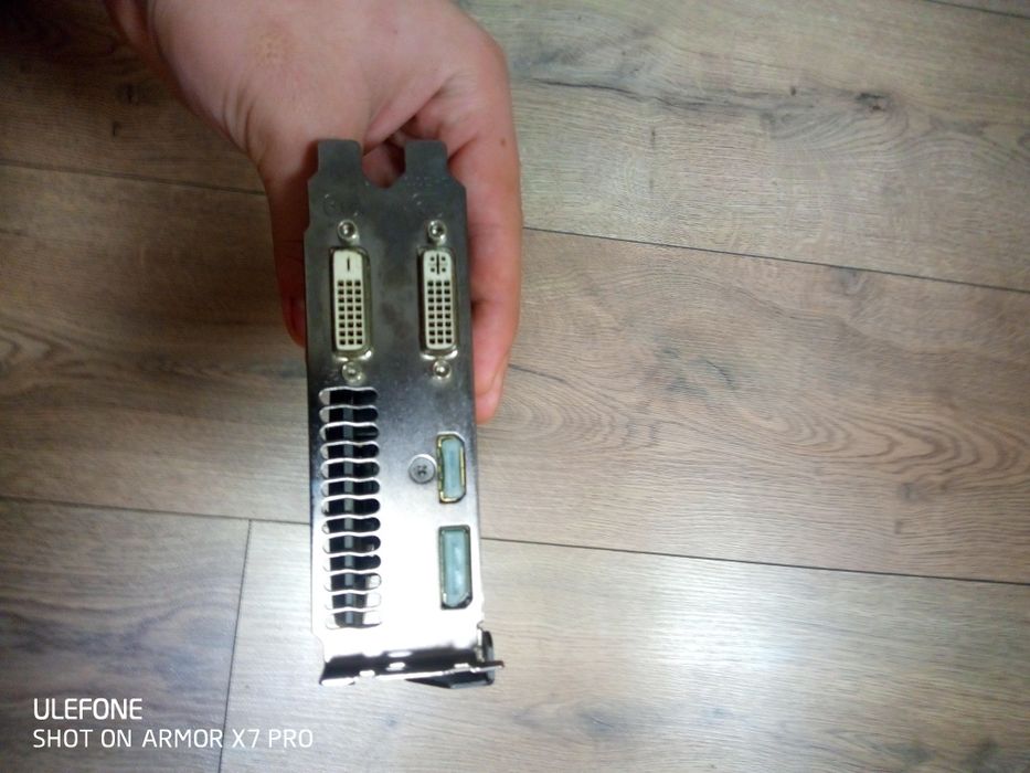 Gigabute gtx760+блок живлення 400w