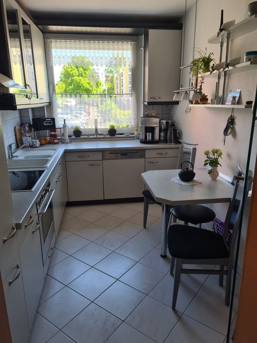 Sprzedam używaną kuchnie przywiezioną z Niemiec.