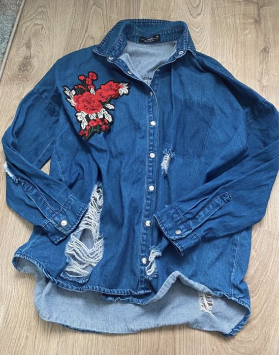 Koszula jeansowa dziury naszywka kwiat sinsay oversize xs/s/m