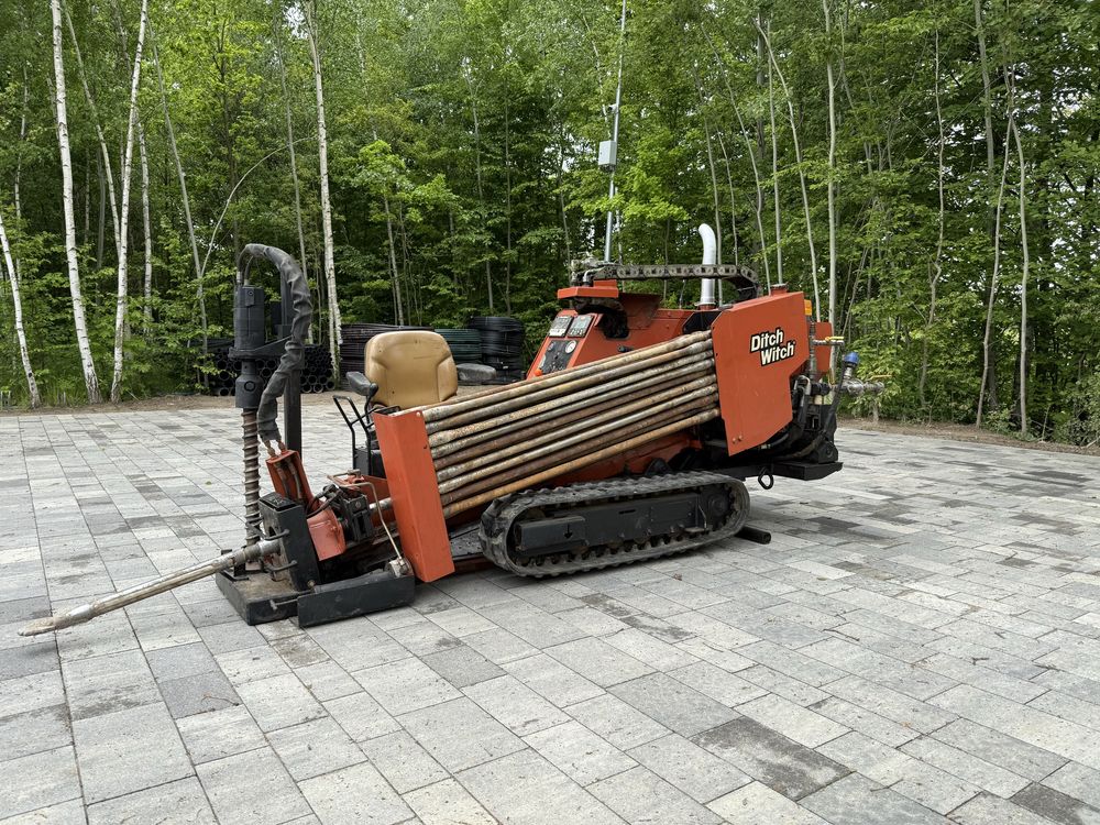 Ditch witch jt520 w zestawie z przyczepą