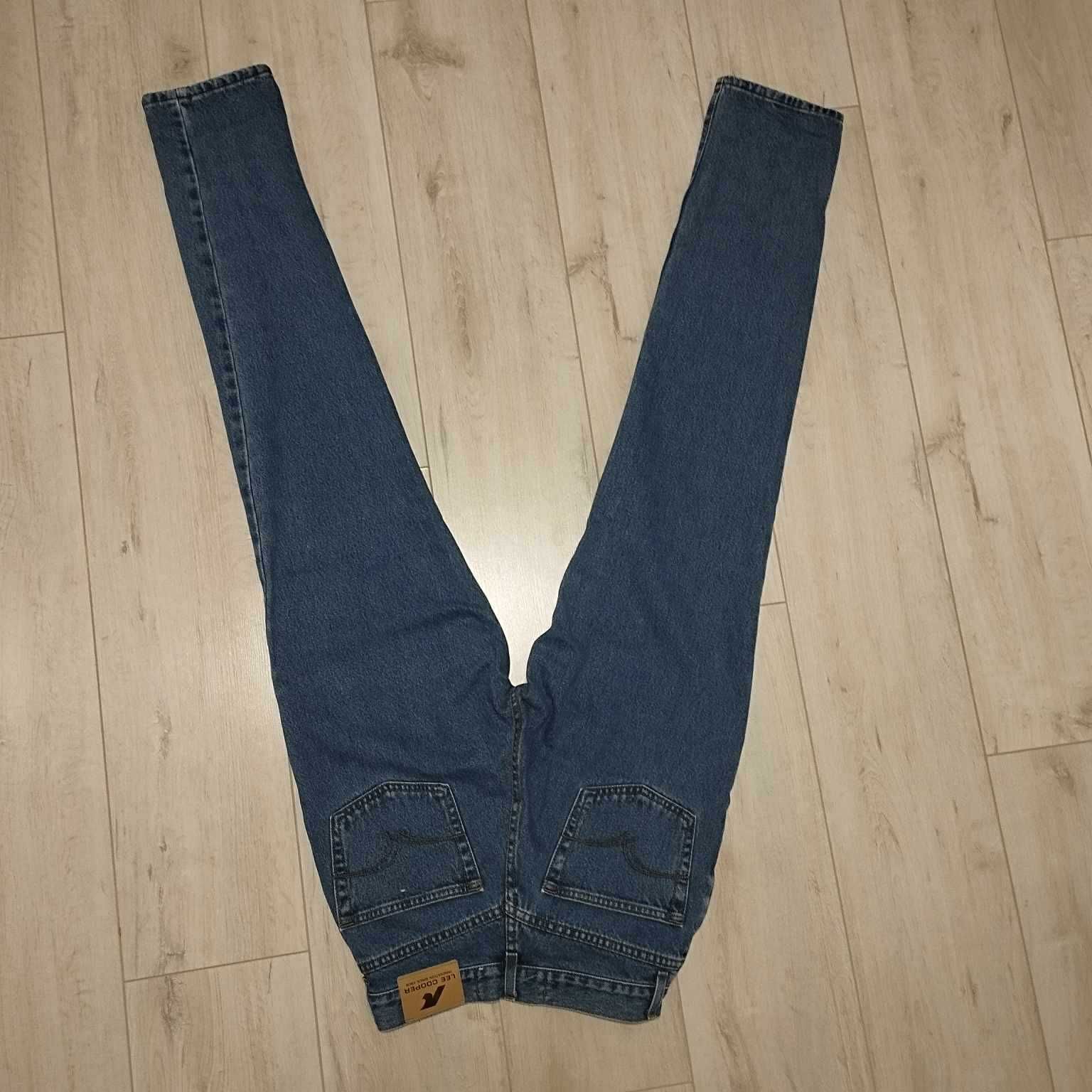 Damskie jeansy Lee Cooper