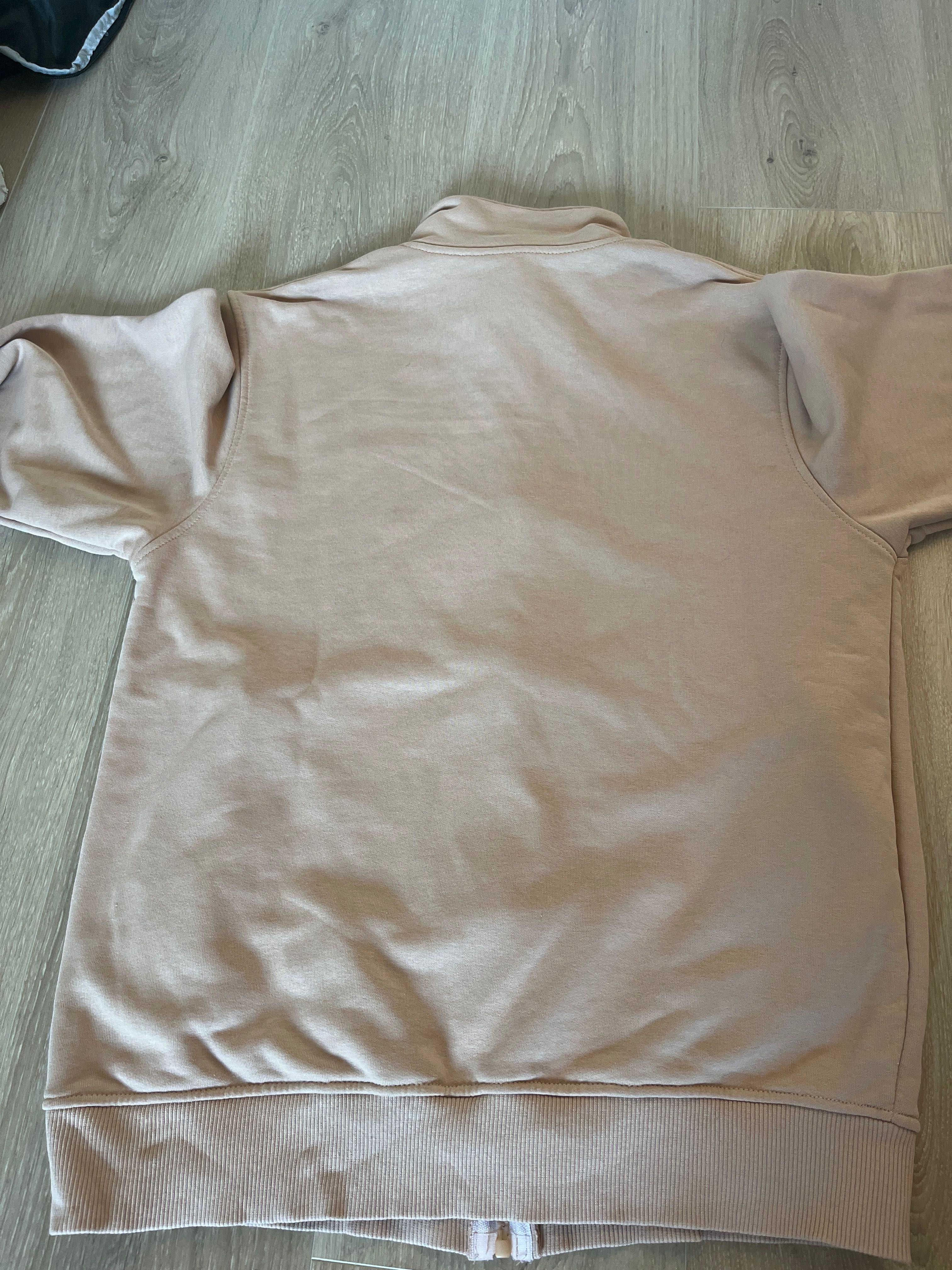 Kremowa bluza Guess