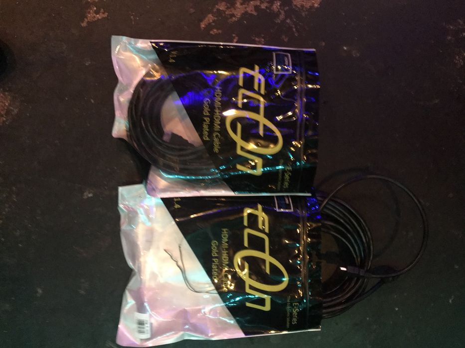 Cabos hdmi e ligadores com amplificaçao