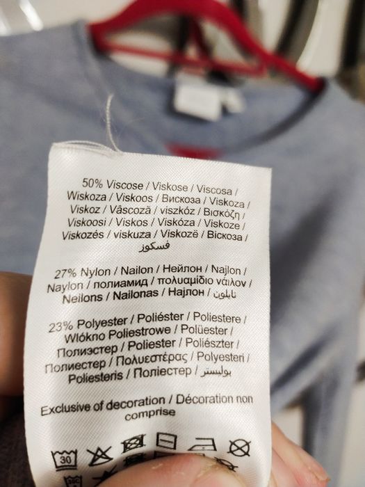 Błękitny niebieski sweterek z wiskozy Vila s m