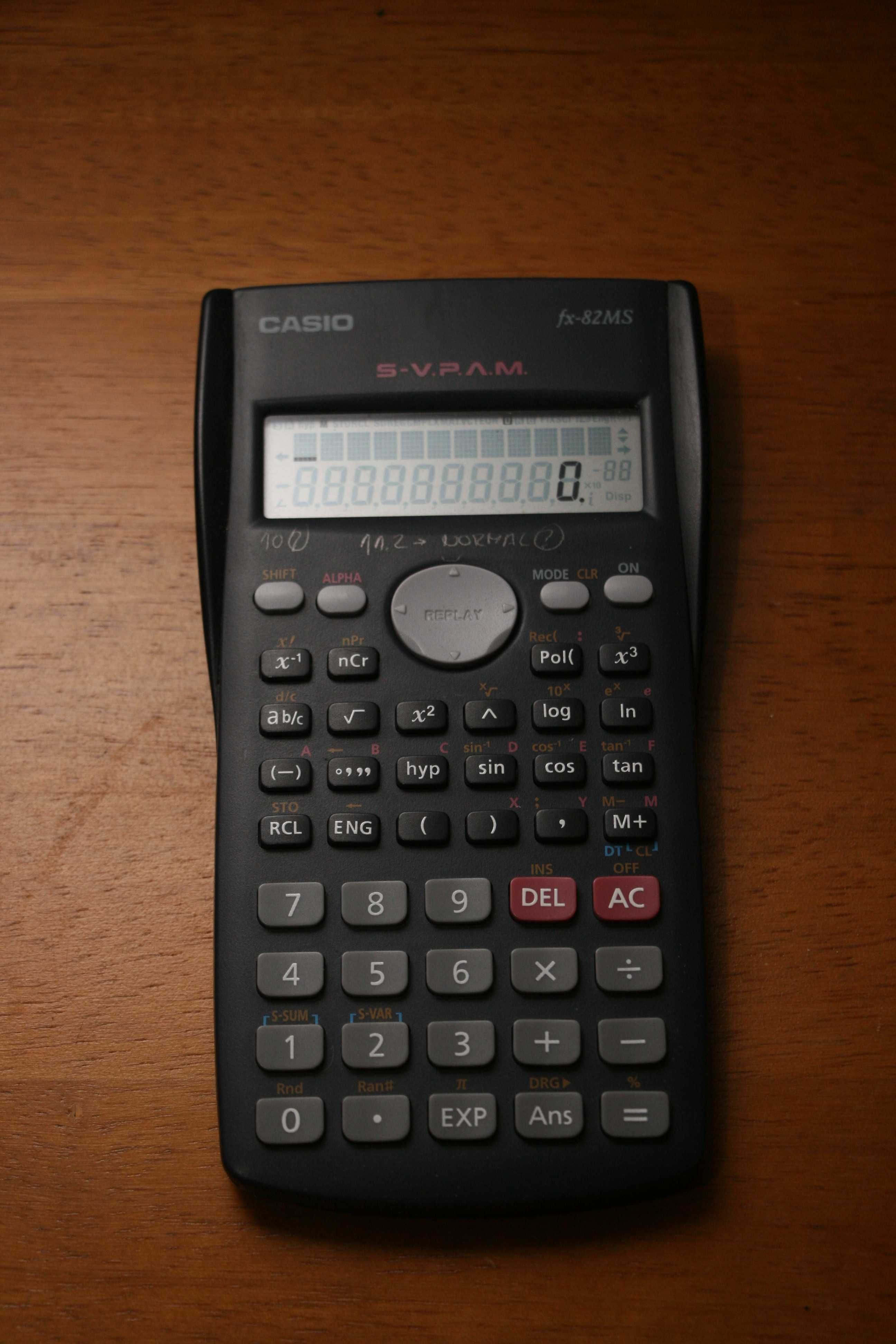 Calculadora Casio fx-82MS