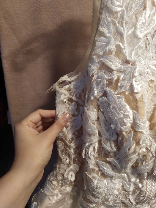 Piękna suknia ślubna plus size