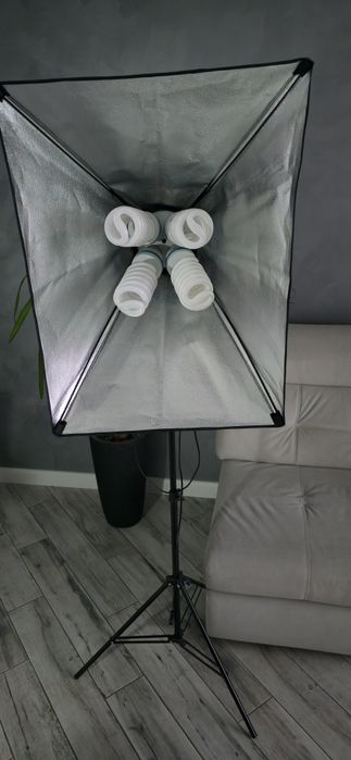 Склад нові студійне світло 50/70 на 4 лампи+стійка 2.1мSoftBox СофтБок
