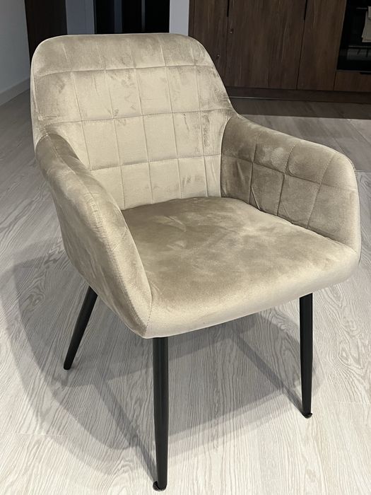 Krzeslo welurowe LOFT