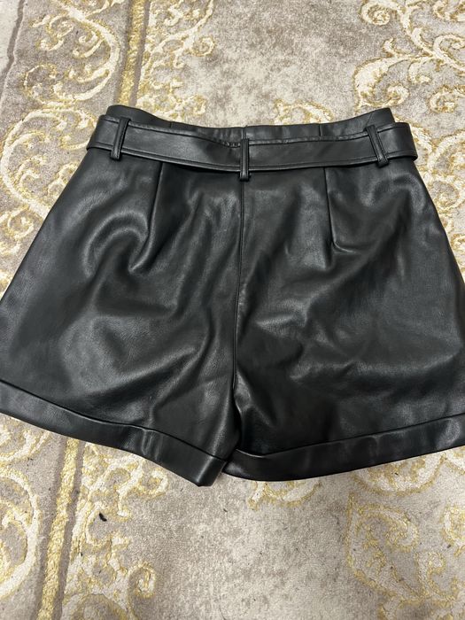 Шкіряні шорти 40 розмір