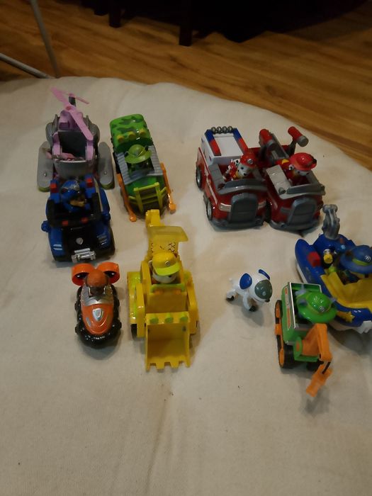 Sprzedam zestaw zabawek Psi Patrol