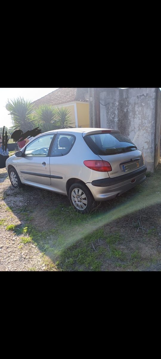 Vendo Peugeot 206 1.9d 3 portas 5 lugares