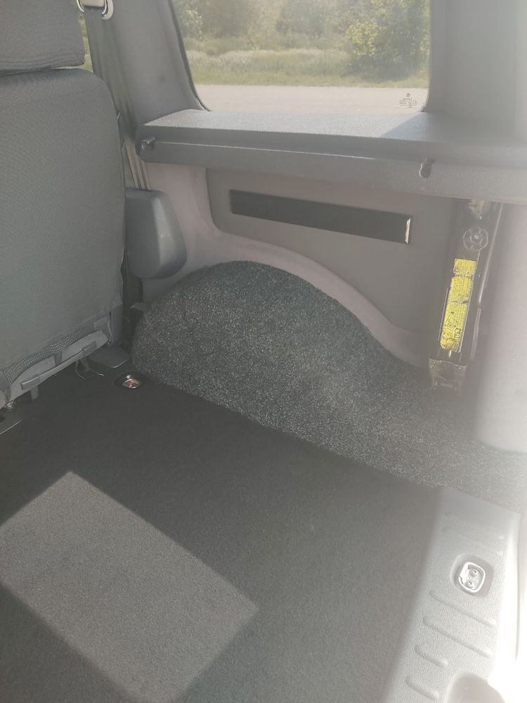 Продаж авто Фольцваген Caddy 1.6 TDI