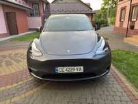 Tesla model Y LONG RANGE 82 Kw