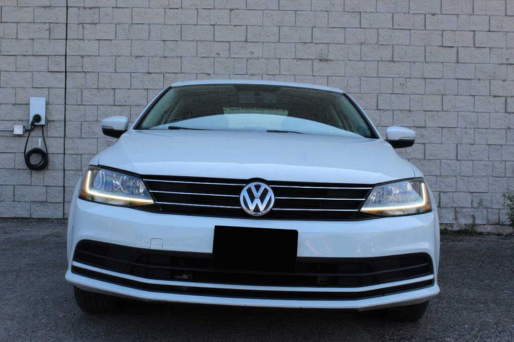 Volkswagen Jetta SE      2017