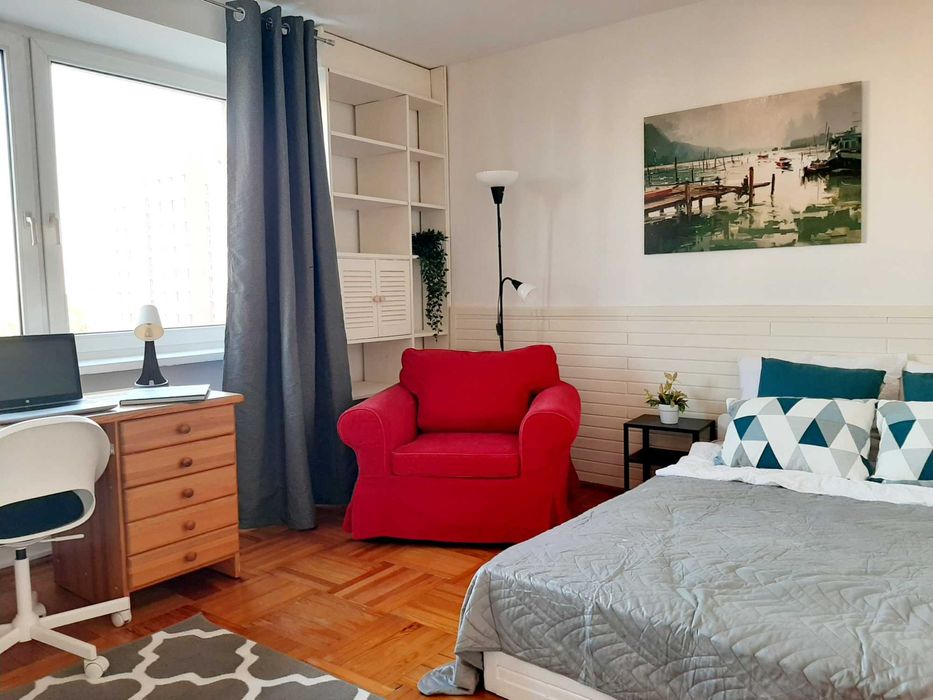 Duży pokój | Sonaty | bl. Metro Służew (1 min piechotą) | 0% prowizji