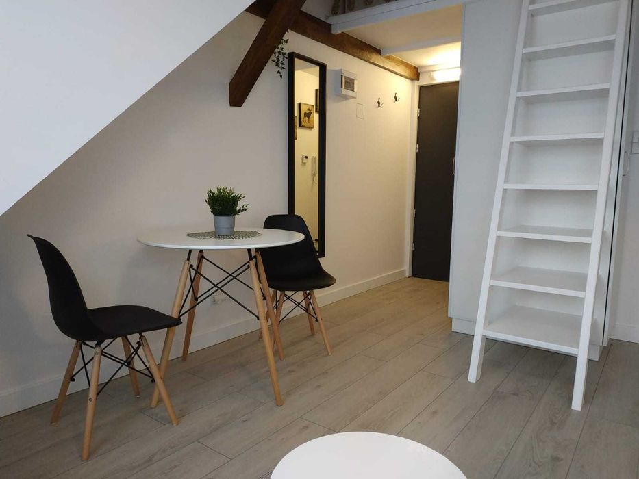 Wynajem mieszkanie kawalerka Wrocław Kościuszki PKP od zaraz