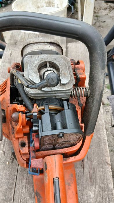 Продам бензопелу Husqvarna240