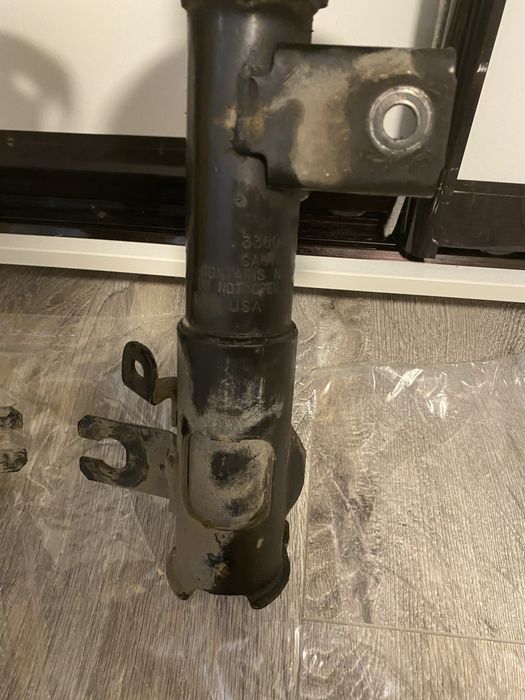 Амортизатори Стойки Mazda 3 bm bn оригінал Kayaba KYB 338087 338088