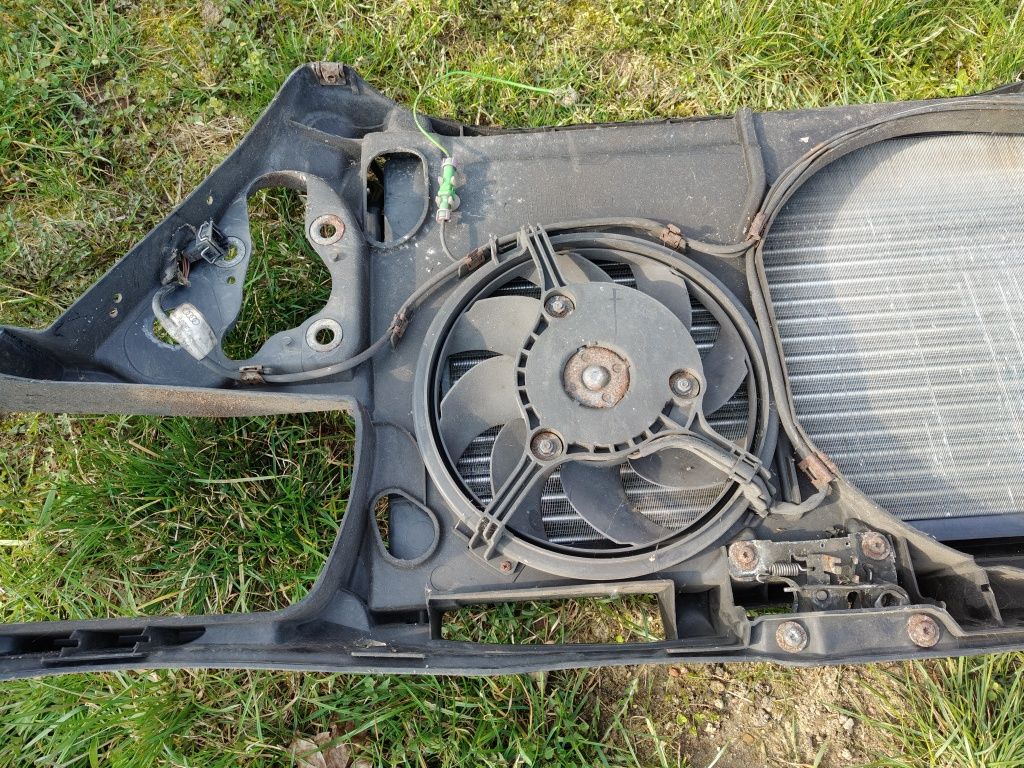 Przedni pas chłodnica chłodnice przód audi A4 b5
