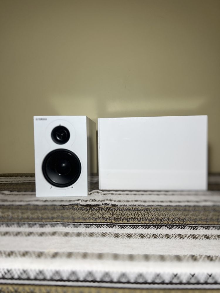 Комплект  Yamaha NS-BP110 полична акустика