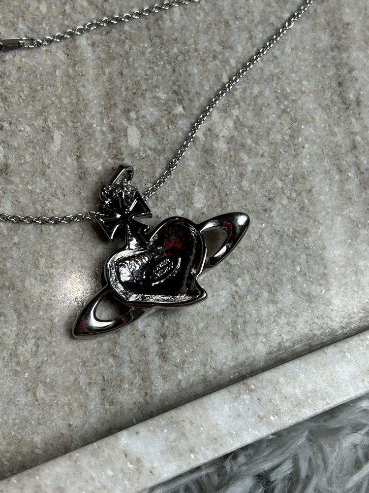 Vivienne Westwood Black Heart Saturn Necklace кулон підвіска