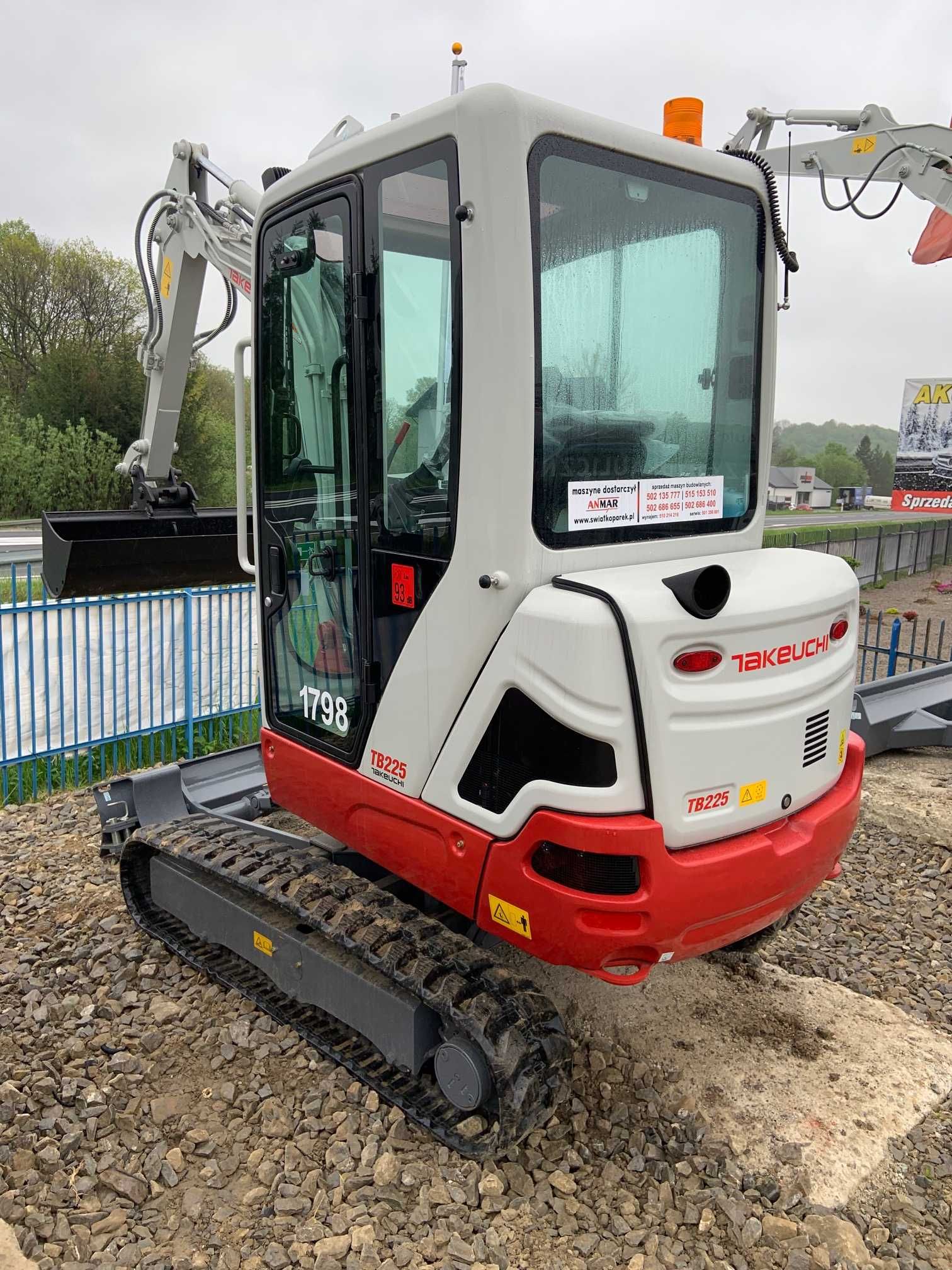 Japońska Minikoparka Takeuchi TB225 rozsuwane podwozie TB230/TB325R/