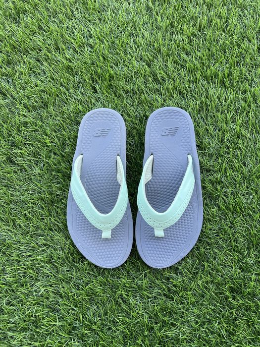 Klapki japonki New Balance rozm. 35 (wkładka 23 cm)