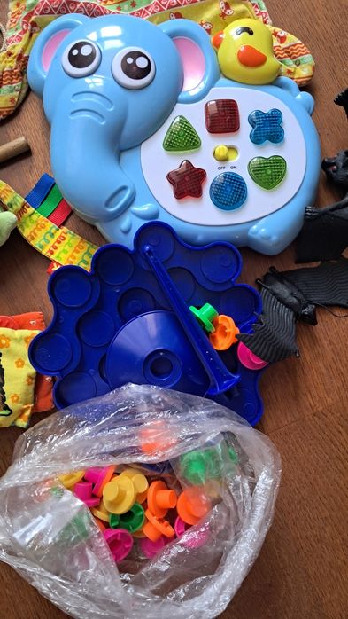 Детские игрушки.