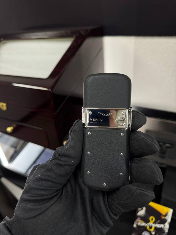 Vertu Constellation
