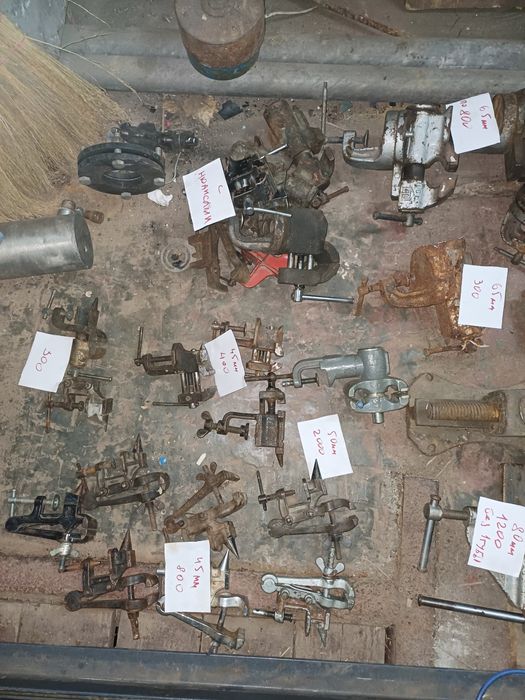 Домкраты. Топоры,Тиски станочные. кузнечные, слесарные . Петли точеные