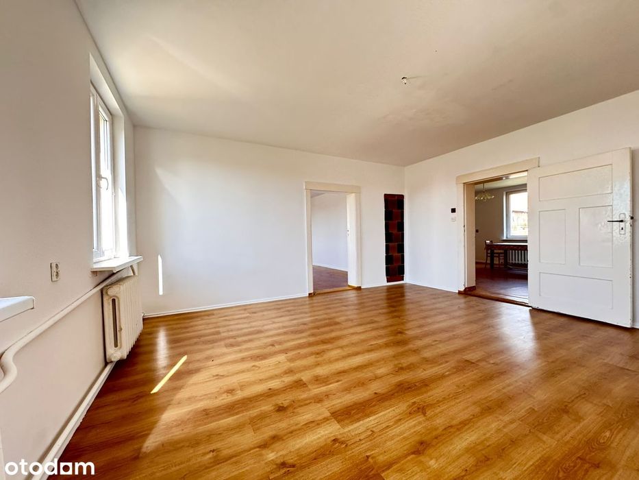 Sielski dom, blisko jeziora