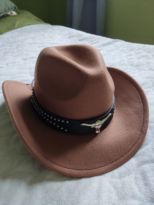 Kapelusz kowbojski brązowy ciepły karmelowy rudy klasyczny kowboj nowy